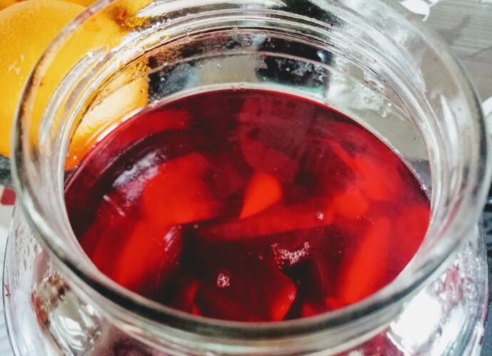 Zakwas z kiszonych buraków do picia i na barszcz