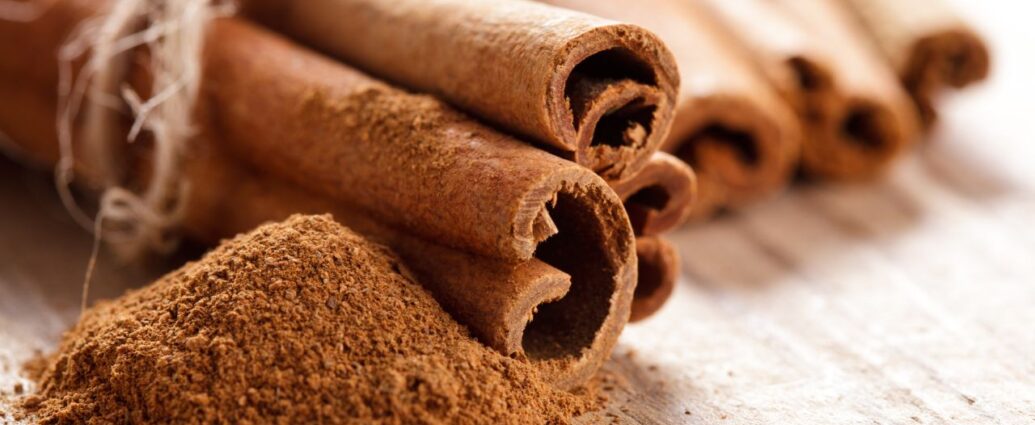 Cynamon - przyprawa korzenna. Cynamon mielony oraz kora cynamonowca