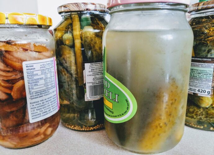 Jak usunąć etykiety ze słoików na przetwory