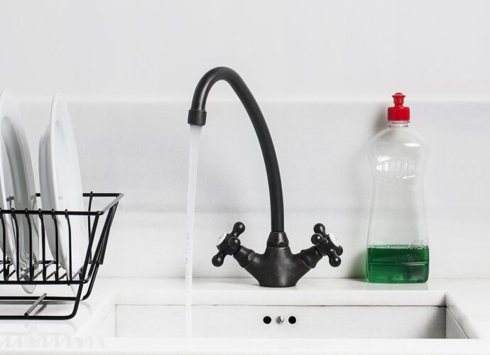 Bateria zlewozmywakowa w kuchni