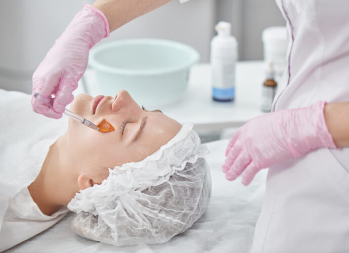 Kwasy w zabiegach kosmetycznych