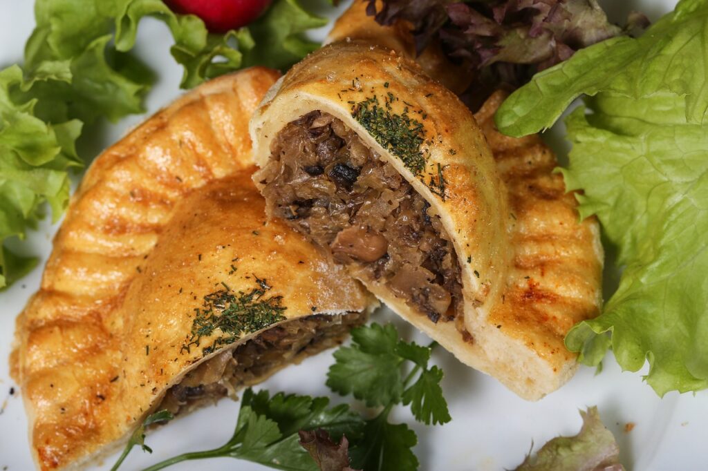 Pieczone pierogi z grzybami - jak zrobić farsz grzybowy