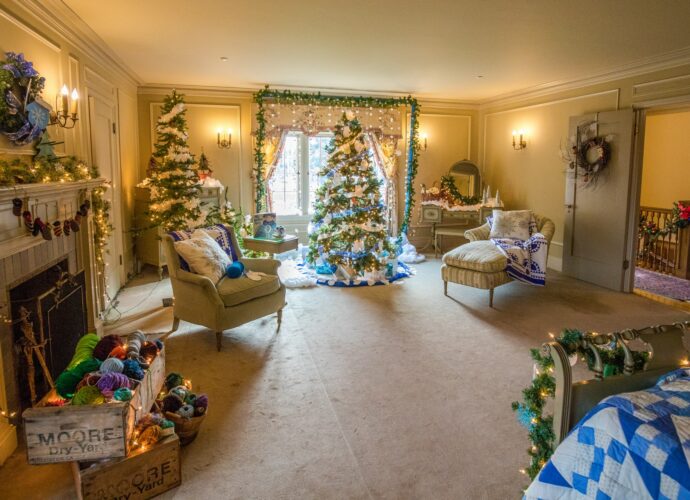 Świąteczne dekoracje w pokoju