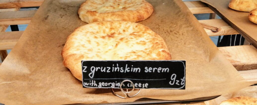 Gruzińskie chaczapuri z serem