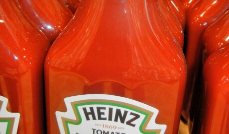 Ketchup Heinz w butelkach - po otwarciu trzymamy w lodówce