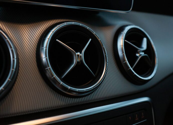 Klimatyzacja samochodowa też wymaga czyszczenia