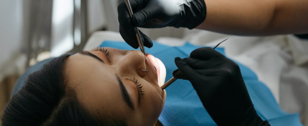 Leczenie zębów u dentysty