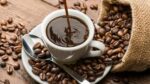 Kawa single origin - ziarna kawy i napar w filiżance