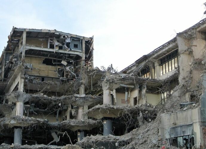 Burzenie budynków przeznaczonych do rozbiórki