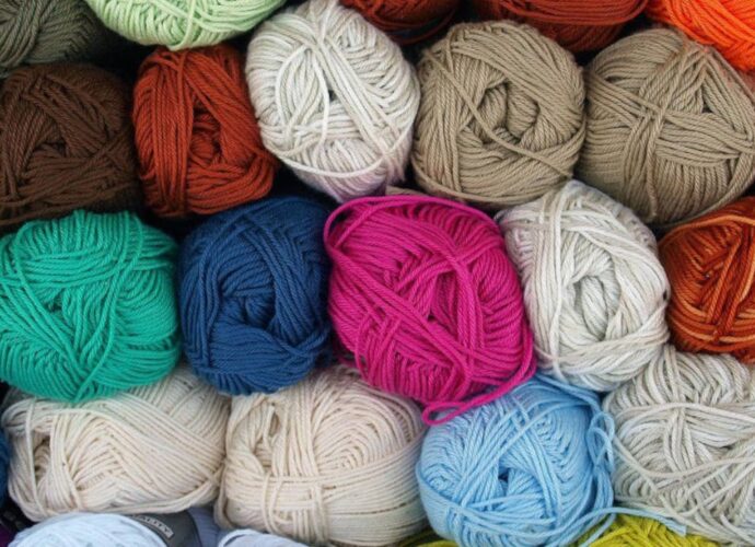 Motki włóczki są niezbędne do dziergania na drutach