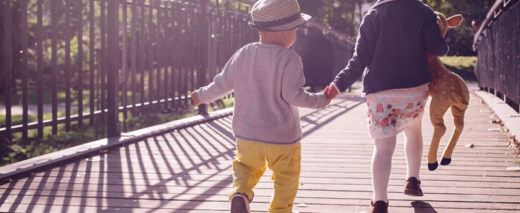 Dlaczego dziecko nie chodzi?