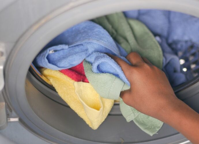 Pranie ręczników w pralce - jak prać ręczniki, żeby były miękkie i puszyste?