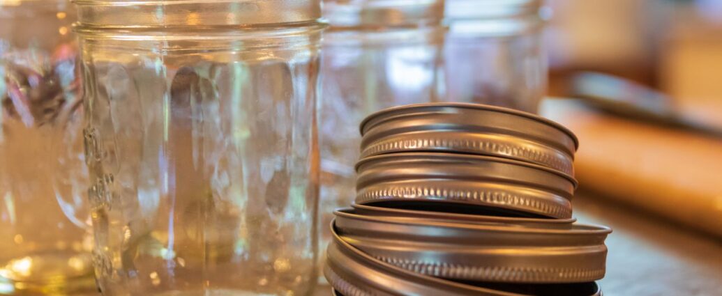 Jak wyparzać zakrętki do słoików?