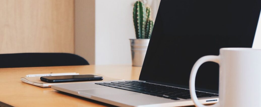 Laptop. Można wybrać sprzęt po leasingu