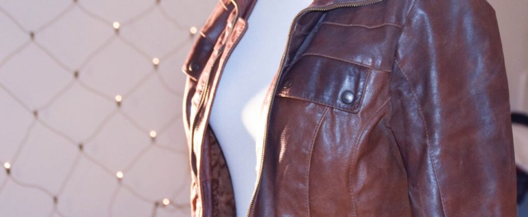 Brązowa skórzana kurtka