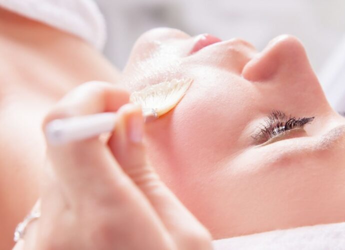 Zabieg medycy estetycznej na twarz