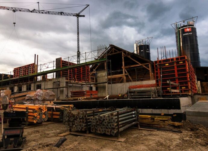 Gdzie usuwać odpady z budowy? Sprawdź!