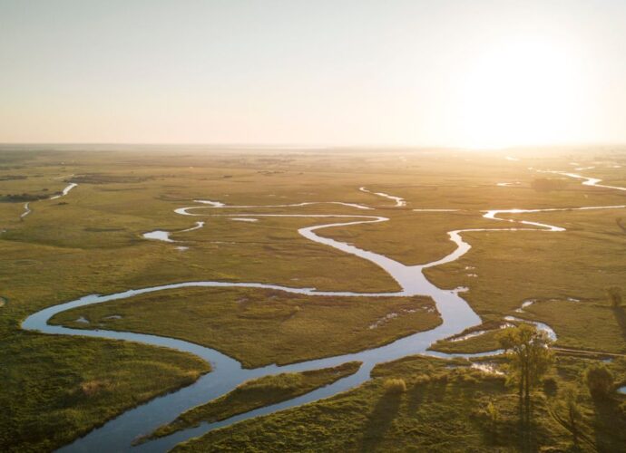 Meandrujące koryto Biebrzy, teren objęty ochroną w ranach programu Natura 2000