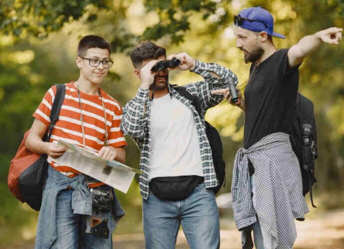 Chłopcy na obozie dla modzieży