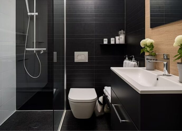 Wąska kabina prysznicowa w łazience