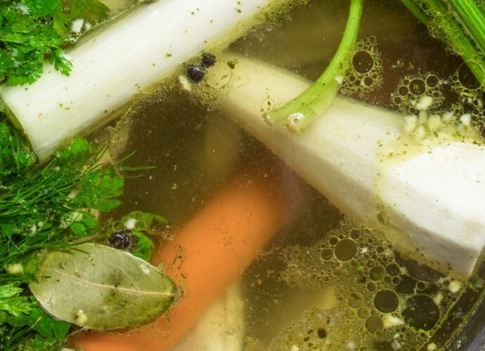 Gotowane warzywa w rosole. Jak wykorzystać gotowane warzywa