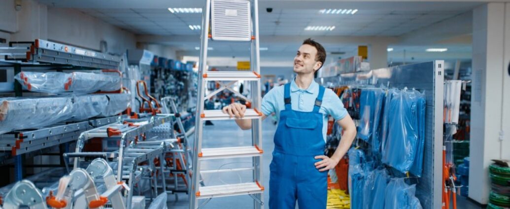 W jaki sposób sprawdzić stan techniczny drabiny magazynowej?