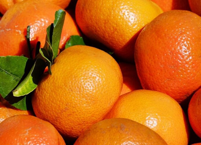 Dojrzałe mandarynki, sprawdź jak kupować te owoce