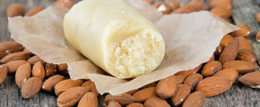 Domowy marcepan - przysmak przygotowany z mielonych migdałów i cukru