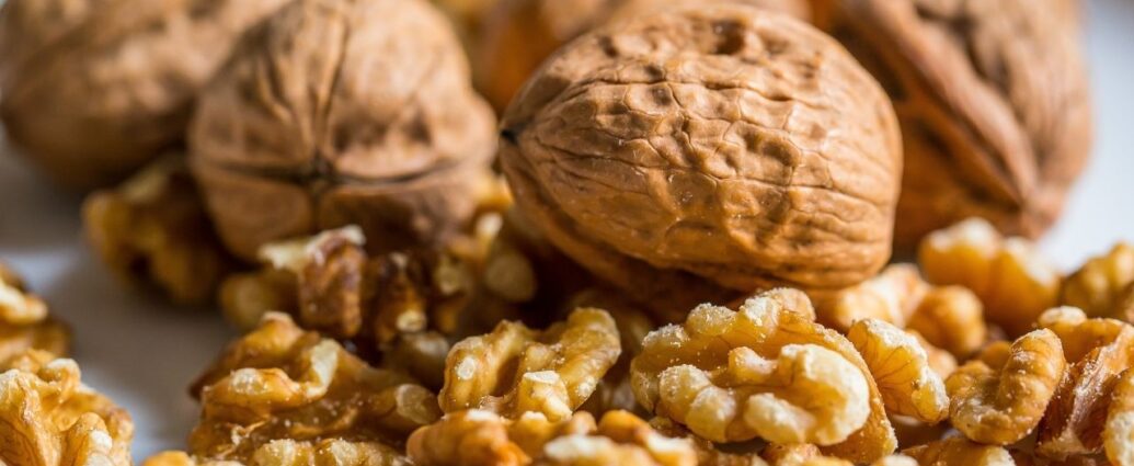 Jak prawidłowo przechowywać orzechy włoskie?