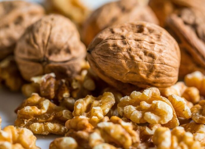Jak prawidłowo przechowywać orzechy włoskie?