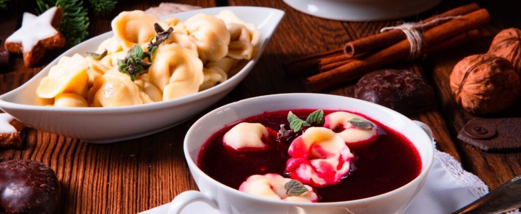 Pierogi i barszcz to wigilijne dania, które doskonale nadają się do mrożenia