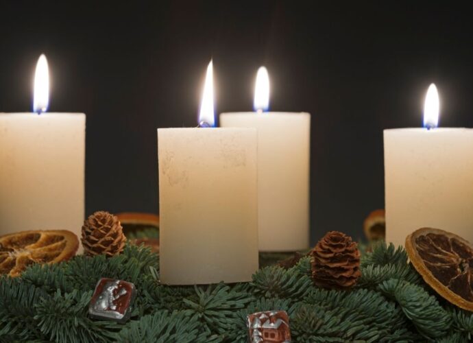 Kiedy zaczyna się adwent i jakie są adwentowe tradycje?