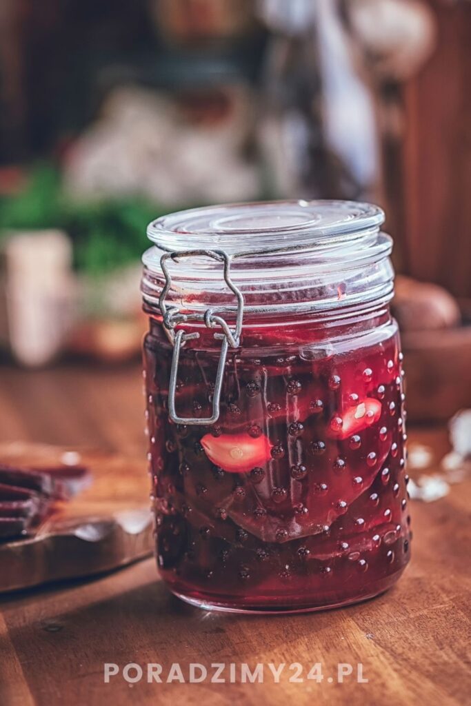 Kiszone buraki przechowujemy w słoikach