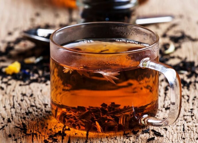 Czarna herbata to doskonały nawóz do roślin w domu