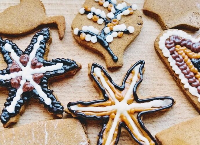 Tradycyjne pierniki z mąki żytniej z dodatkiem naturalnego miodu