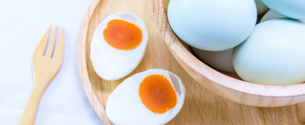 Jajka kacze ugotowane na twardo