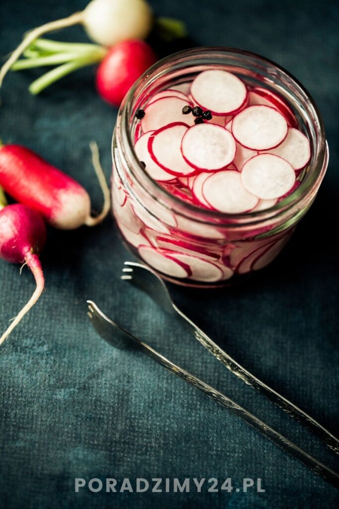Dlaczego warto kisić rzodkiewkę? Lepszy smak i zdrowie w jednym słoiku