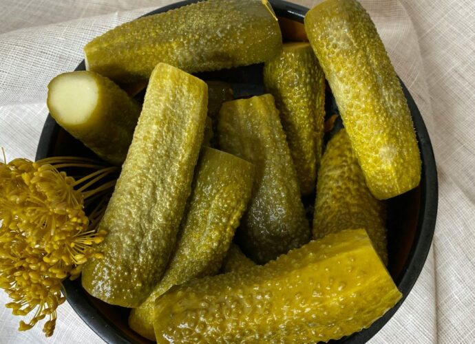 Kiedy kisić ogórki małosolne?