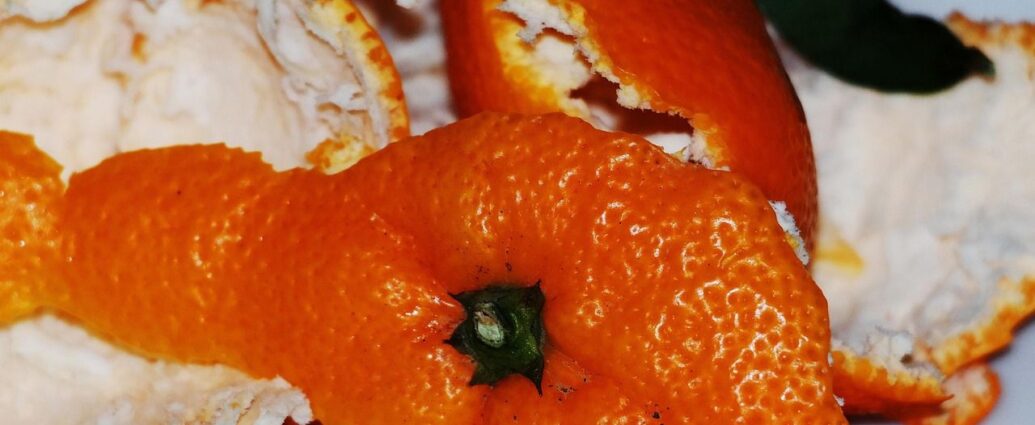 Skórka z pomarańczy ma wiele zastosowań w ogrodzie