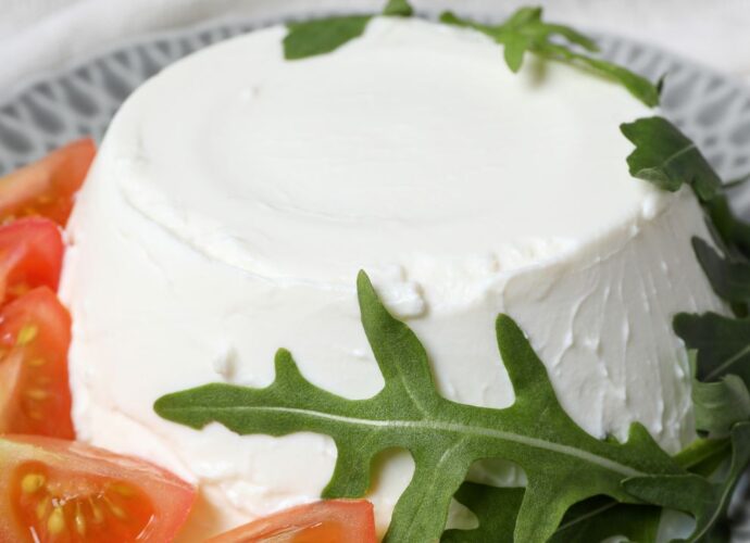 Ricotta - włoski ser wytwarzany z serwatki