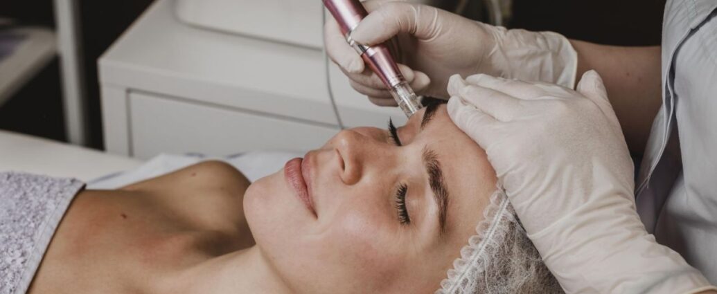 Zabieg przeprowadzany z wykorzystaniem urządzenia Derma Pen