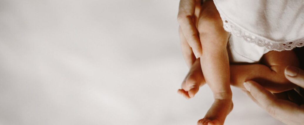 Dziecko szykowane do chrztu