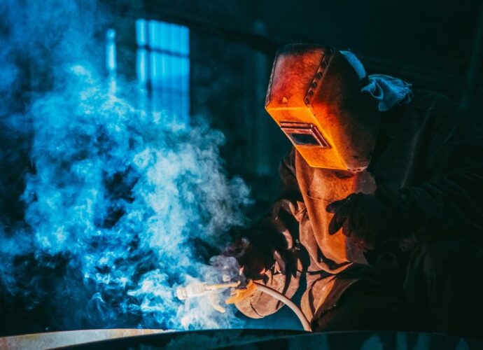 Kurs spawacza 136 polecany jest osobom rozpoczynającym pracę w zawodzie oraz praktykom, którzy chcą poszerzyć kwalifikacje