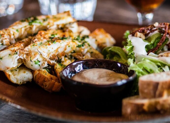 Danie na kolację z cateringu