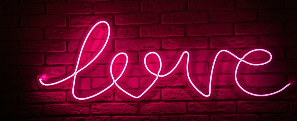 Neon LOVE. Neon jako inwestycja w światło