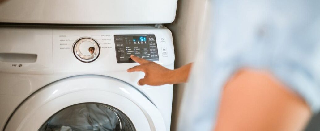 Zabudowa pralki i suszarki na wymiar