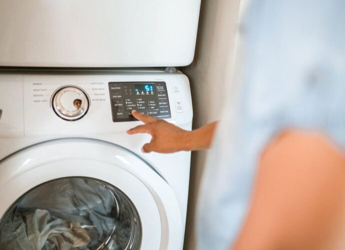 Zabudowa pralki i suszarki na wymiar