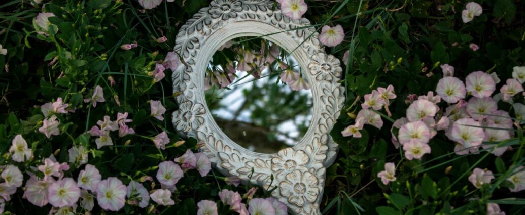 Jak odrestaurować i wyeksponować lustra antyczne w nowoczesnym wnętrzu