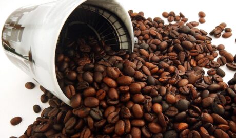 Wybór odpowiedniego rodzaju kawy zależy od indywidualnych preferencji, stylu życia oraz oczekiwań wobec napoju