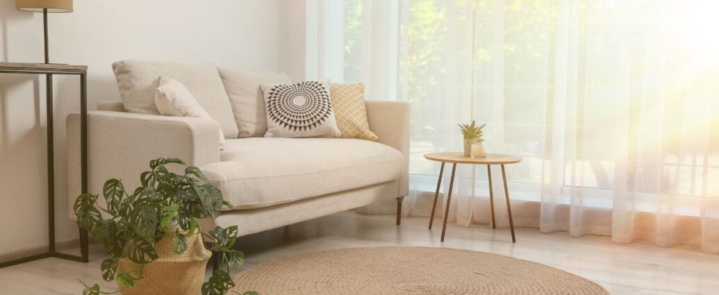 Od czego żółkną firanki?